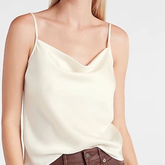 White cowl rhinestone tank - Picture 4 of 10